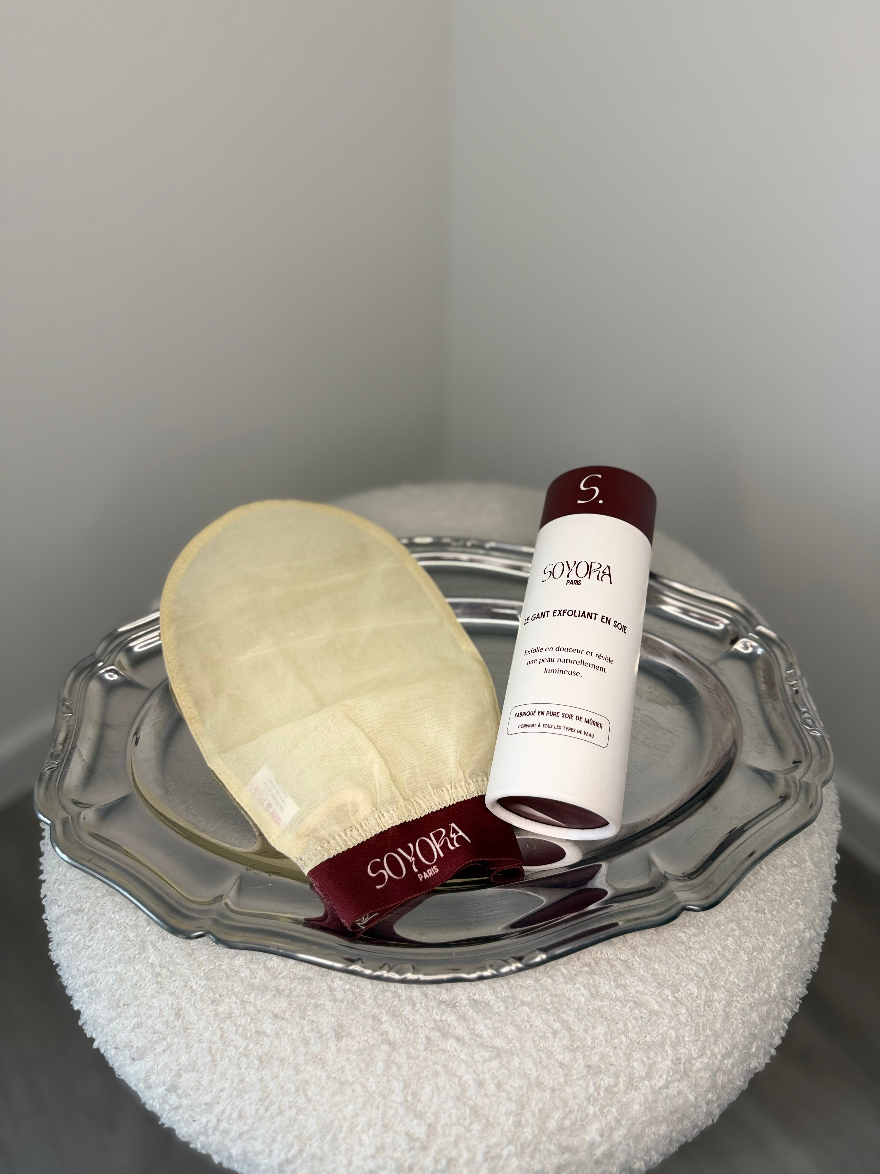 Gant exfoliant en soie — Corps